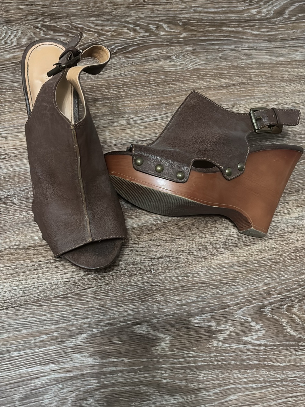 Brown Leather Wedge Sandals with Buckle Strap
